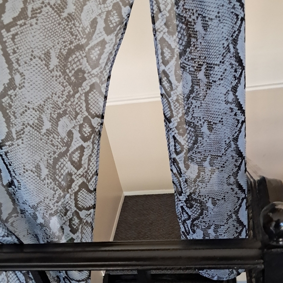 Blue Snake Print Kimono with Leopard Trim LISA RINNA COLLECTION - Picture 10 of 10